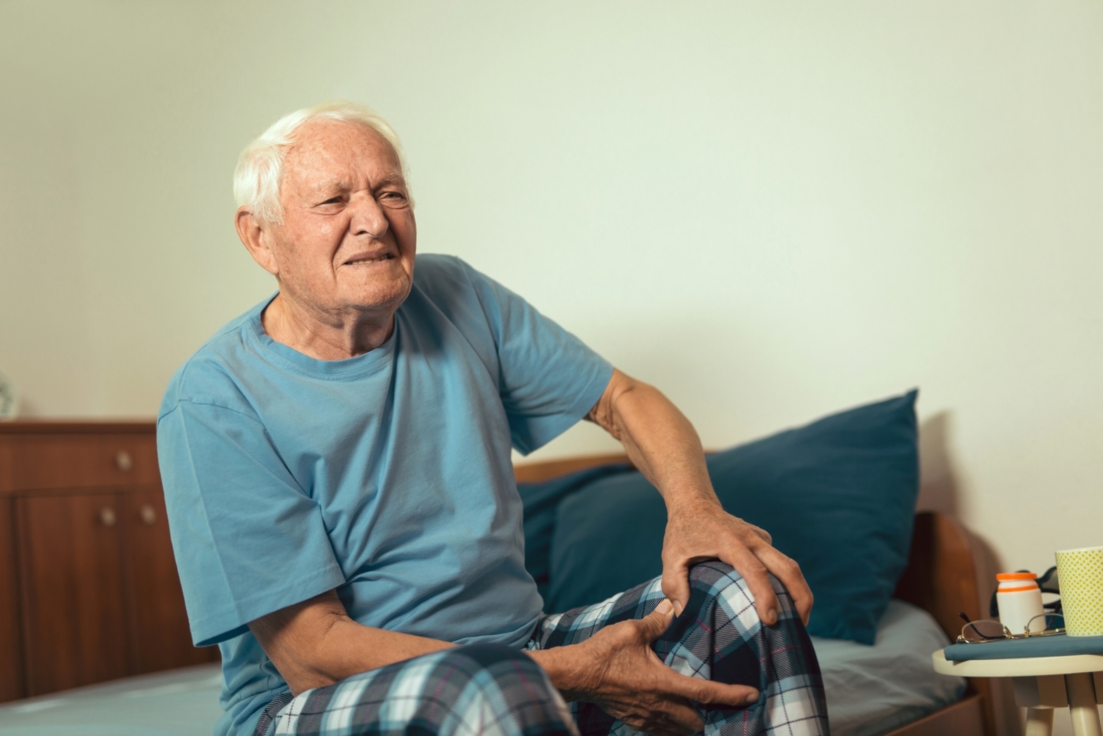 7 Ways to Save Money on Arthritis Treatments