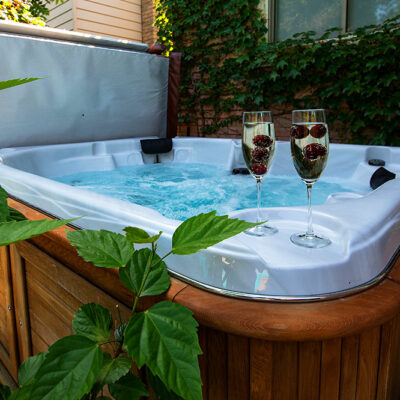 6 Types of Hot Tubs for Relaxing