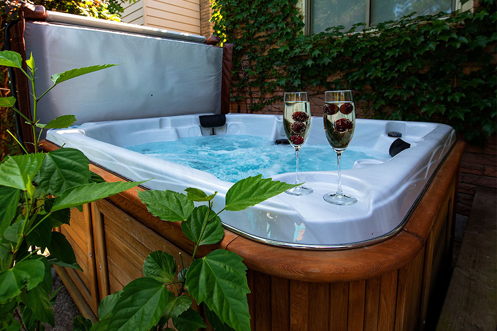 6 Types of Hot Tubs for Relaxing